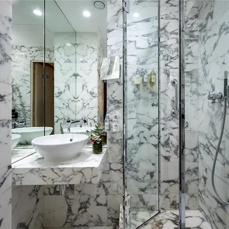 Отель Le Belgrand Champs Elysees Tapestry By Hilton