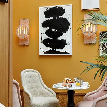 Hotel Le Belgrand Champs Elysees Tapestry By Hilton *