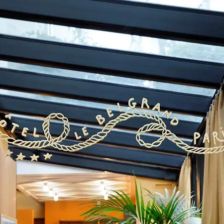 Hotel Le Belgrand Champs Elysees Tapestry By Hilton París