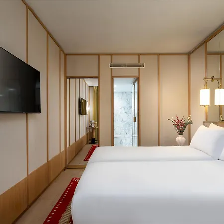 Le Belgrand Champs Elysees Tapestry By Hilton Párizs