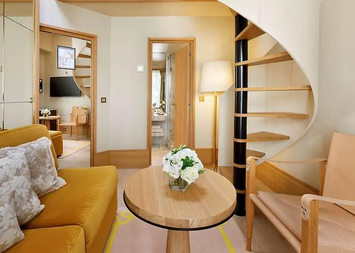 Le Belgrand Champs Elysees Tapestry By Hilton Hotel Parijs